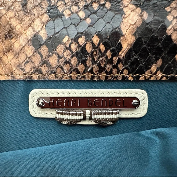 Henri Bendel Debutante Clutch - Picture 7 of 8
